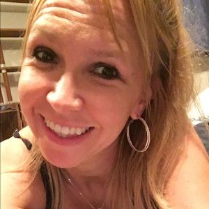 Meet your Posher, Misti